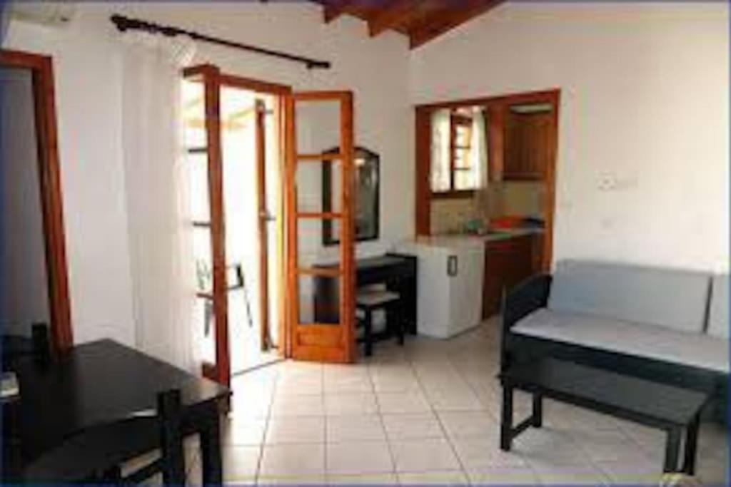 Δίχωρο Στούντιο Στον Κέντρο Του Αρμενιστή Apartment Armenistis  Ngoại thất bức ảnh
