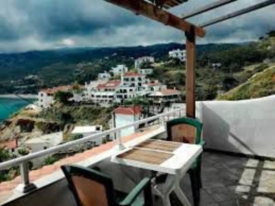 Δίχωρο Στούντιο Στον Κέντρο Του Αρμενιστή Apartment Armenistis  Ngoại thất bức ảnh